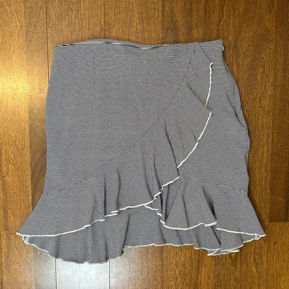 Club Monaco Dresses & Skirts - Club Monaco Striped Skirt Sz. M